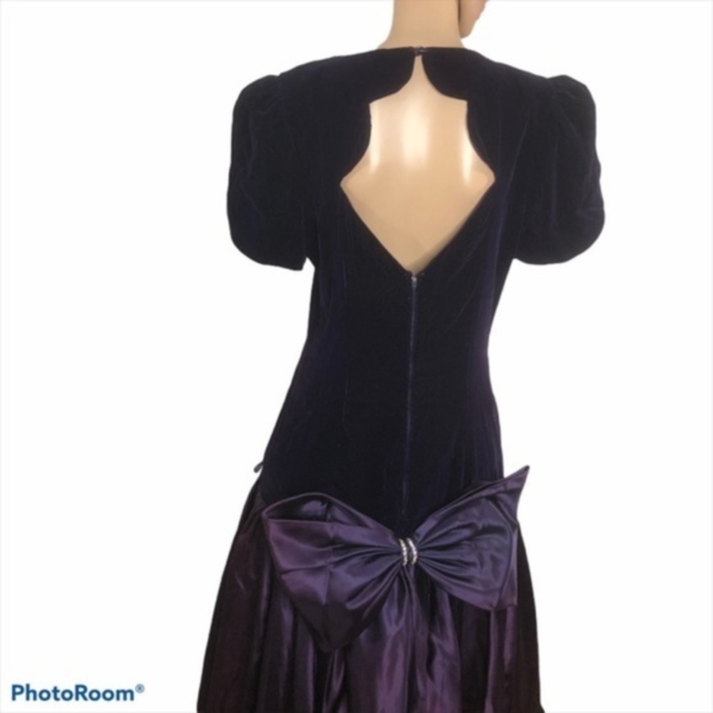 𝅺Karen Lukas vintage dress in rich velour - Picture 6 of 16